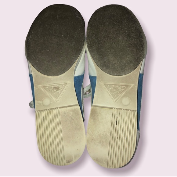 1986 Nike Sneaker - Picture 5 of 8